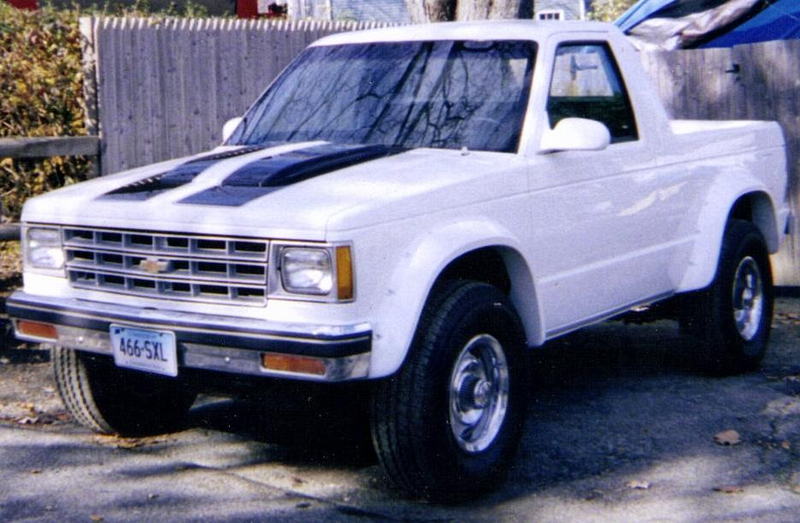 Illustration for article titled Friday Flashback: 1983 Chevrolet Lineup (North America)